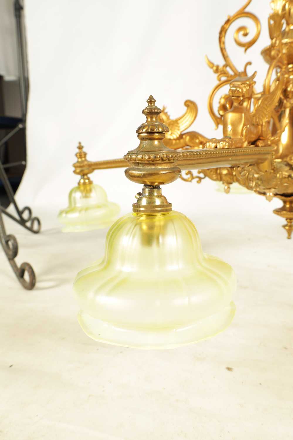 AN IMPRESSIVE LATE 19TH CENTURY GILT BRASS HANGING EGYPTIAN REVIAL FIVE BRANCH LIGHT FITTING - Image 3 of 9