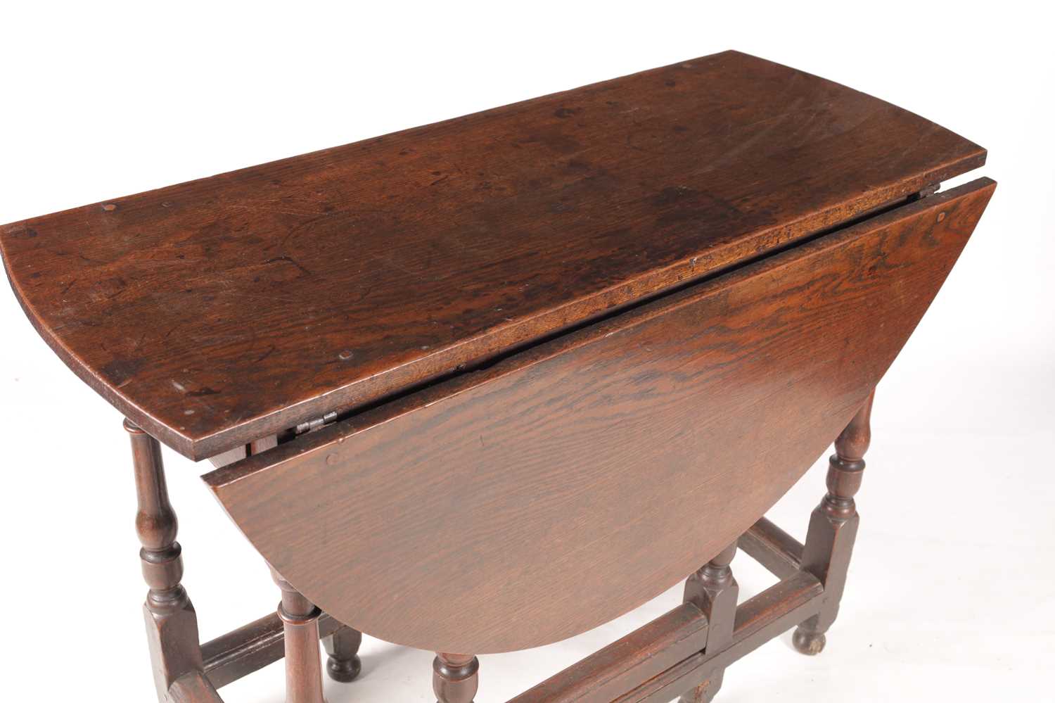 AN 18TH CENTURY OAK GATE LEG TABLE OF SMALL SIZE - Bild 2 aus 8