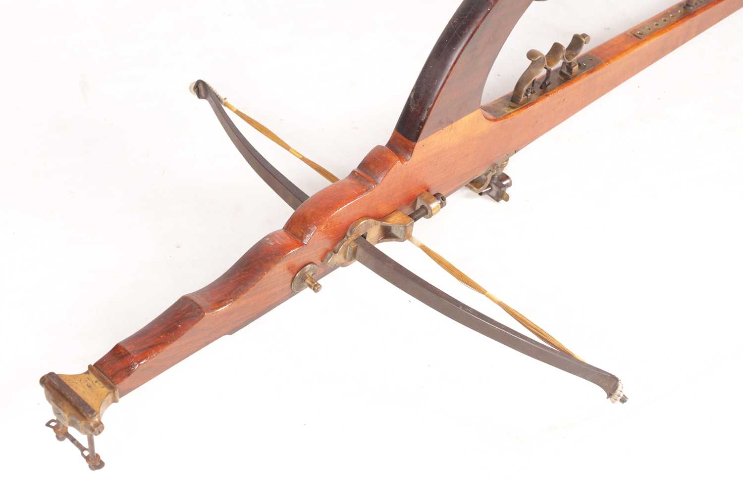 A LARGE 19TH CENTURY BELGIAN TARGET CROSSBOW - Image 6 of 12