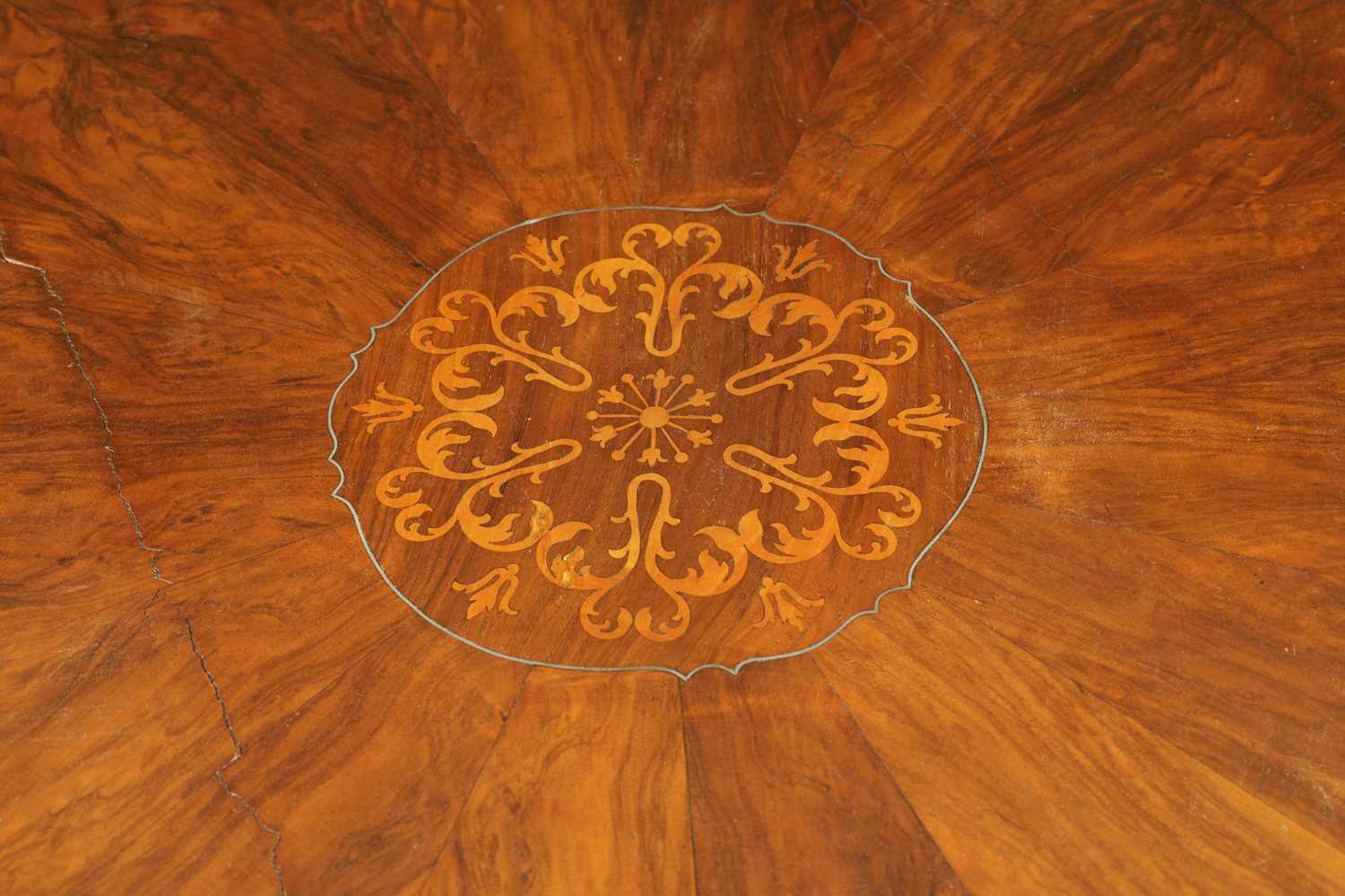 A FINE EARLY 19TH CENTURY CONTINENTAL FIGURED WALNUT CARVED CENTRE TABLE - Image 7 of 11