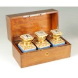 A 19TH CENTURY FRENCH ROSEWOOD AND BOXWOOD INLAID TEA CADDY