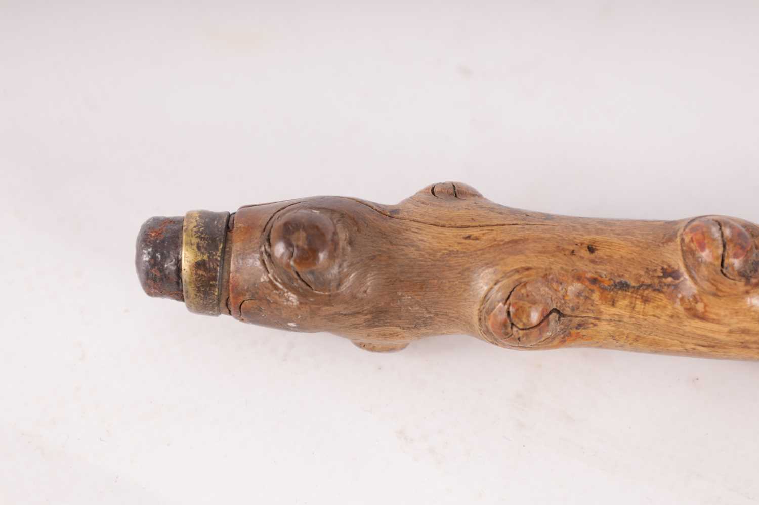 A 19TH CENTURY FOLK ART HAWTHORN WALKING STICK - Image 6 of 6