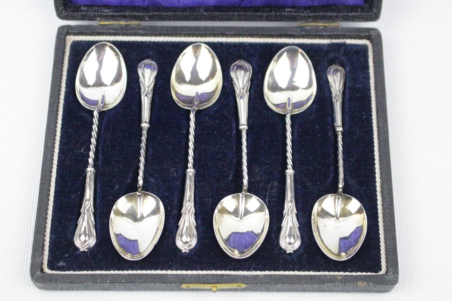 Cased set of Silver Teaspoons by William Devenport, Birmingham 1919, 32g total weight