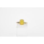 Ladies 9ct Gold Opal Set ring 2g total weight, Size N