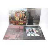 Beatles Sgt Peppers Lonely Hearts Club Band Long Play 331/2 rpm PCS 7027 and 3 other records / Vinyl