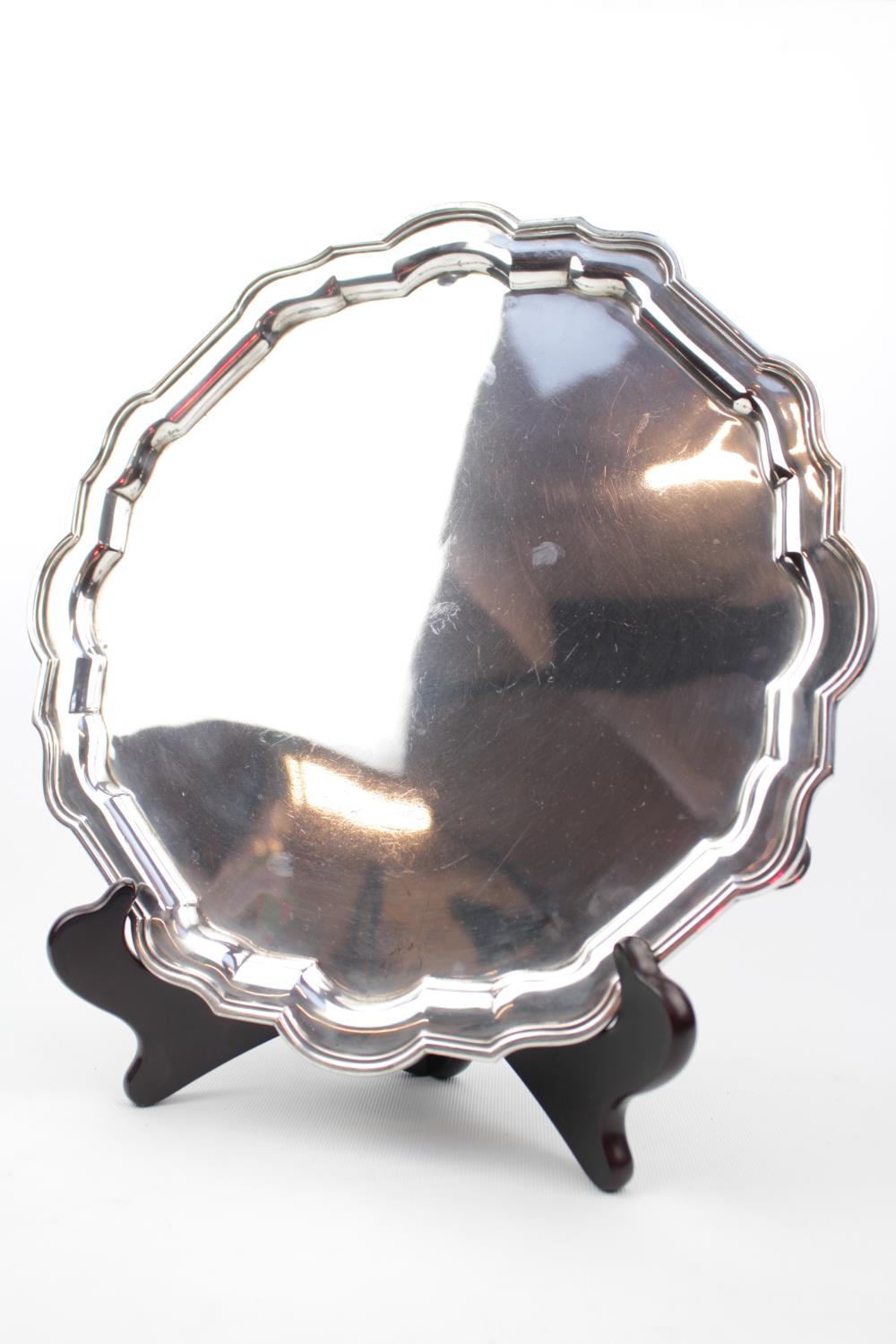 Good Quality Mappin & Webb Silver Salver with moulded border over pad feet, 29cm in Diameter, London