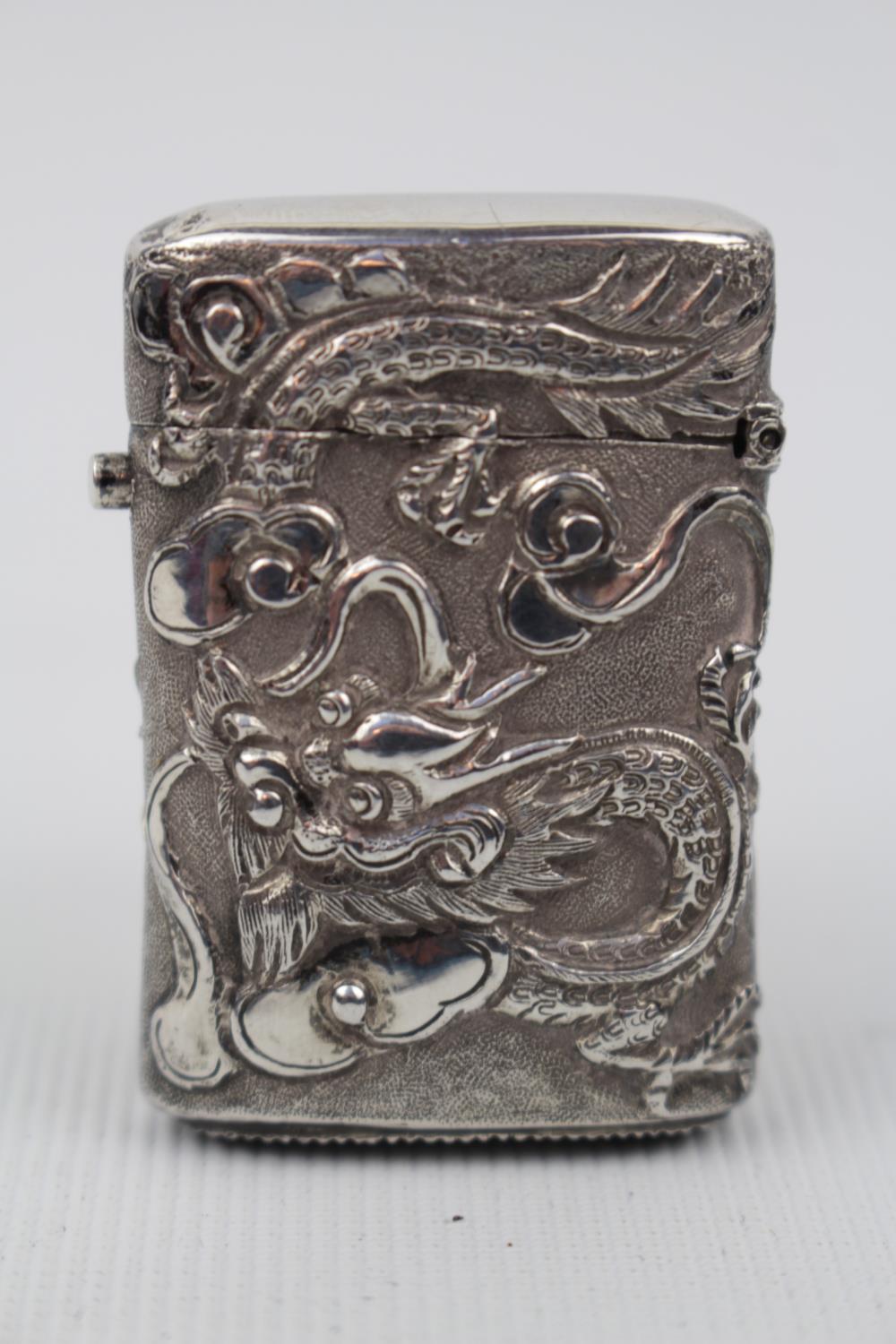 Good Quality Silver Chinese chased Vesta case with dragon & Bamboo stylised detail 20g total weight