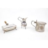 Barker Ellis Silver Co Silver Dinner Mints lidded server with turned wooden handle Birmingham