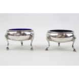 Pair of George III Silver salts on pad feet with blue glass liners 65g total weight