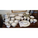 Extensive Wedgwood Chester Pattern Dinner service