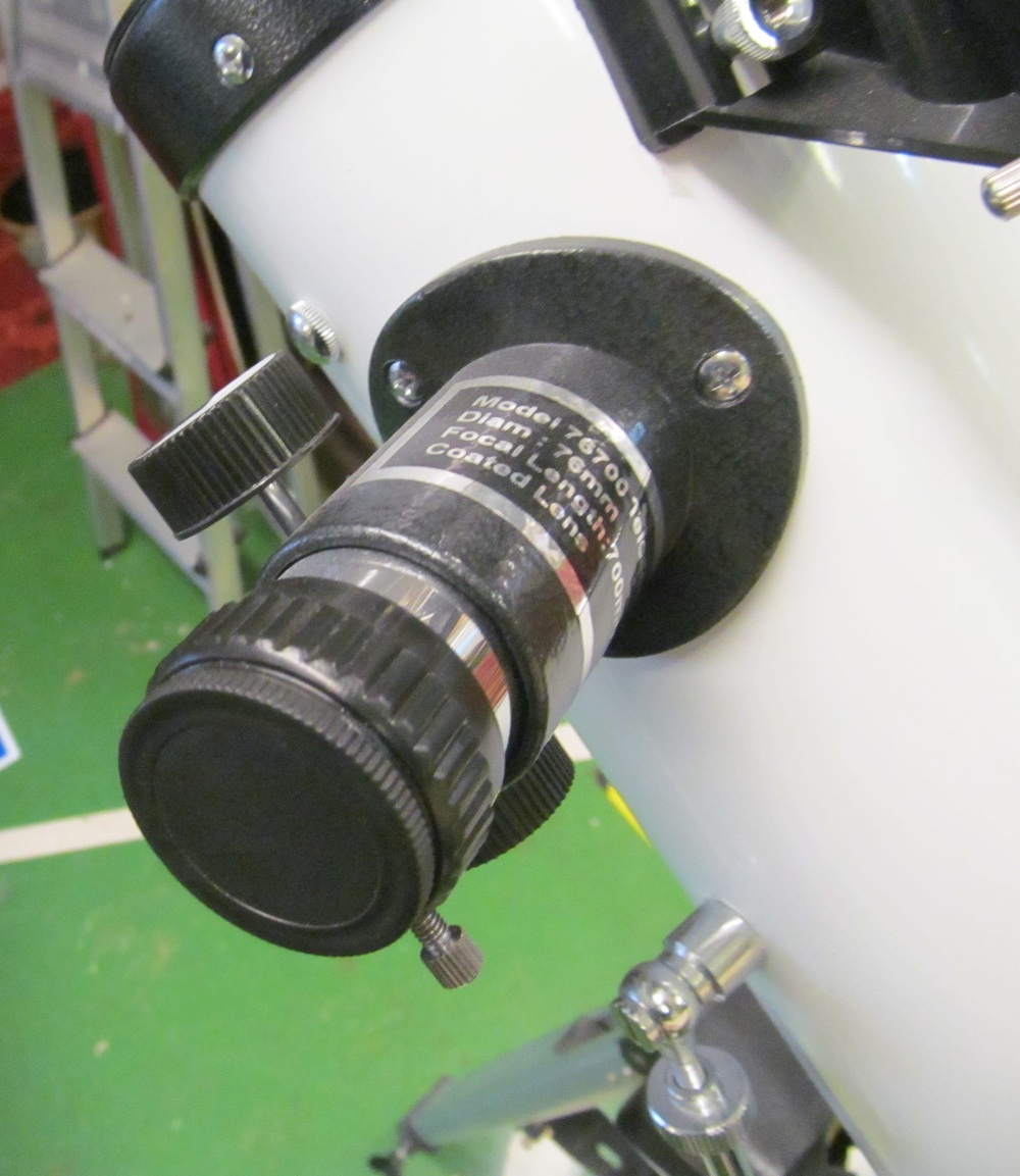 A Zennox 700 x 76 telescope - Image 3 of 4