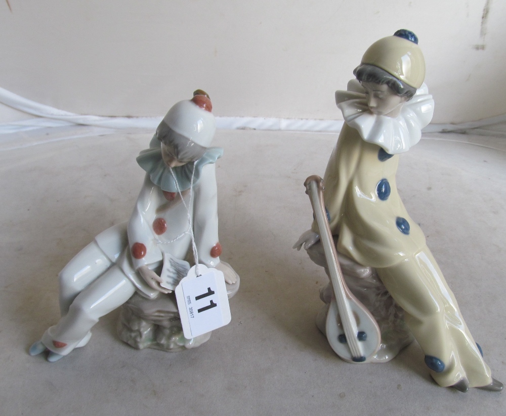 Two Nao figures Pierrot with lutes (one boxed)