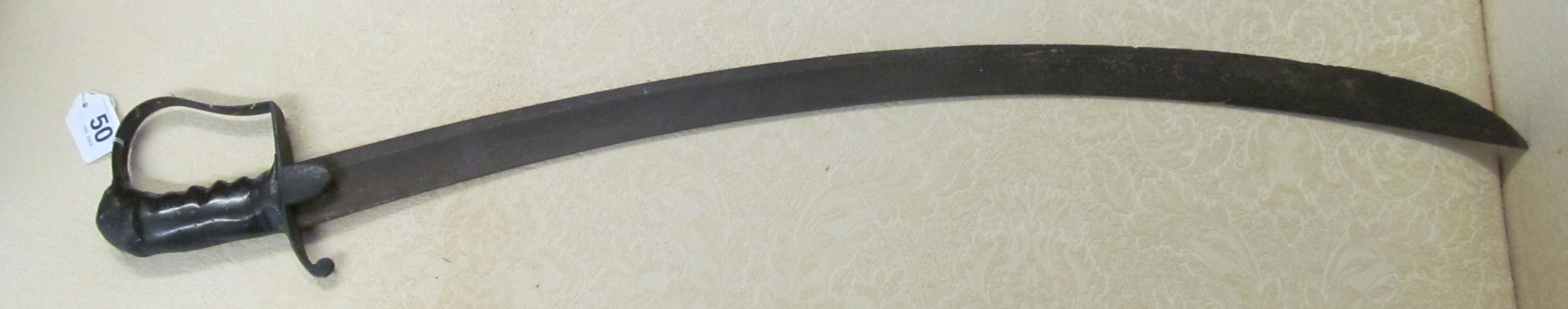 A curved sword - Image 3 of 3