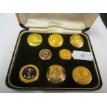 A set of naval buttons (i.c)