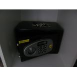 A small Yale safe