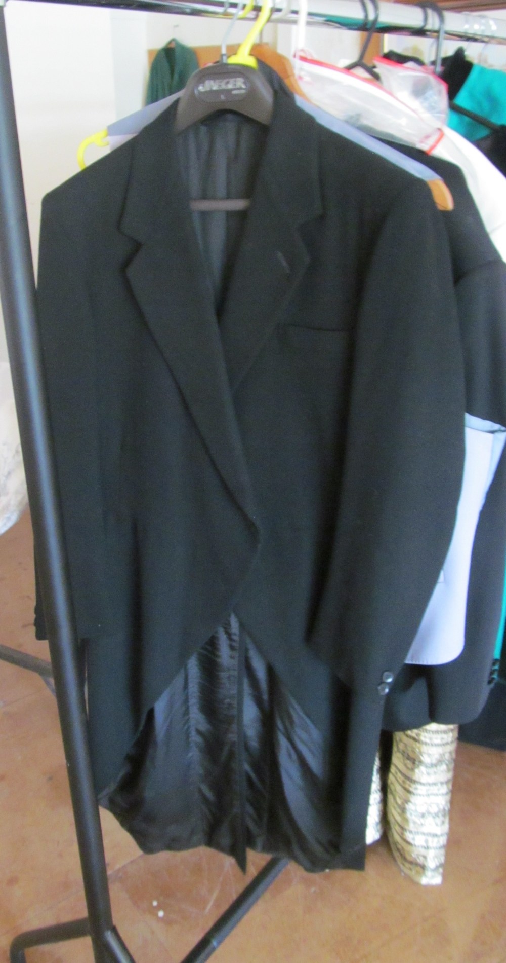 A quality pair gent's dress trousers, coat and waistcoats - Bild 7 aus 9