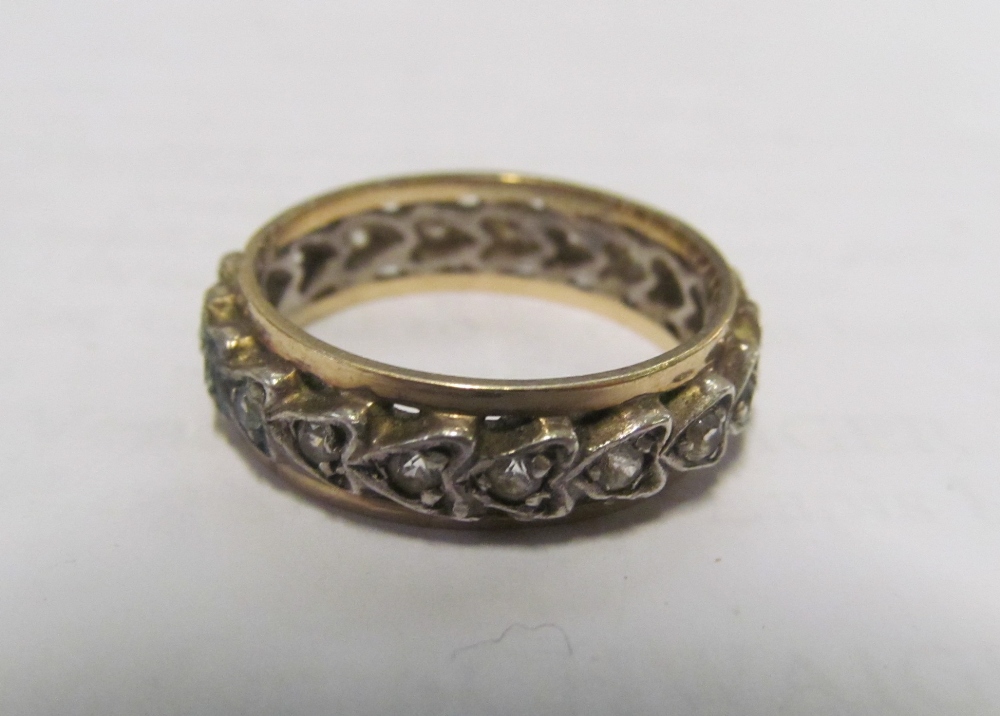 A 9ct gold heart eternity ring 4.4g, size Q