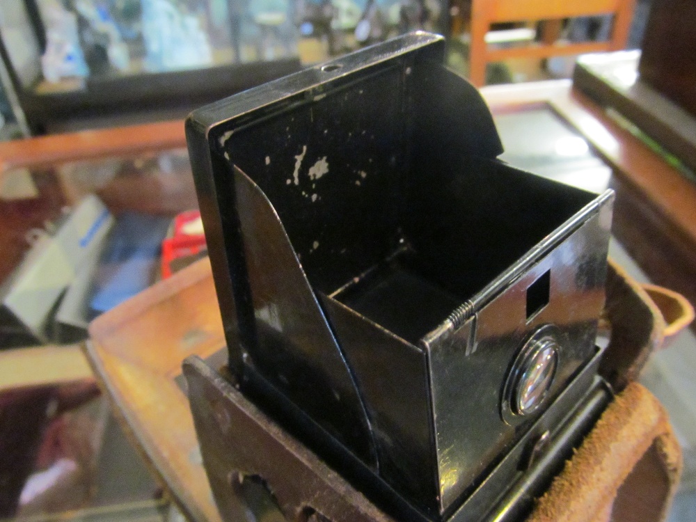 An Eastman Kodak Co. folding camera and a Franke & Heidecke box camera - Image 8 of 8