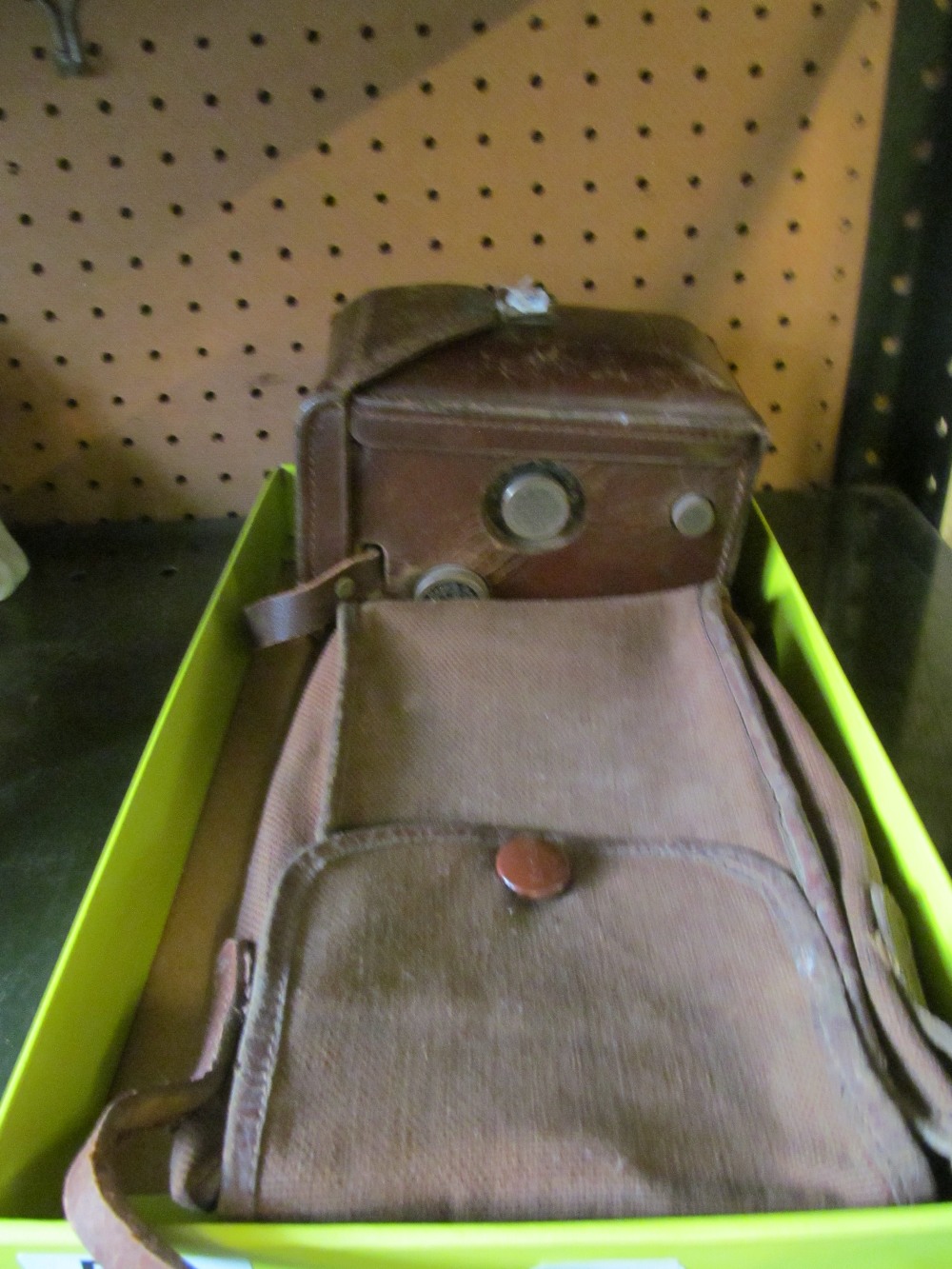 An Eastman Kodak Co. folding camera and a Franke & Heidecke box camera - Image 2 of 8