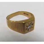 A 9ct gold gypsy style ring set diamond 5g (bent)