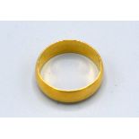 A 22ct Gold Wedding Band 4.7 gms