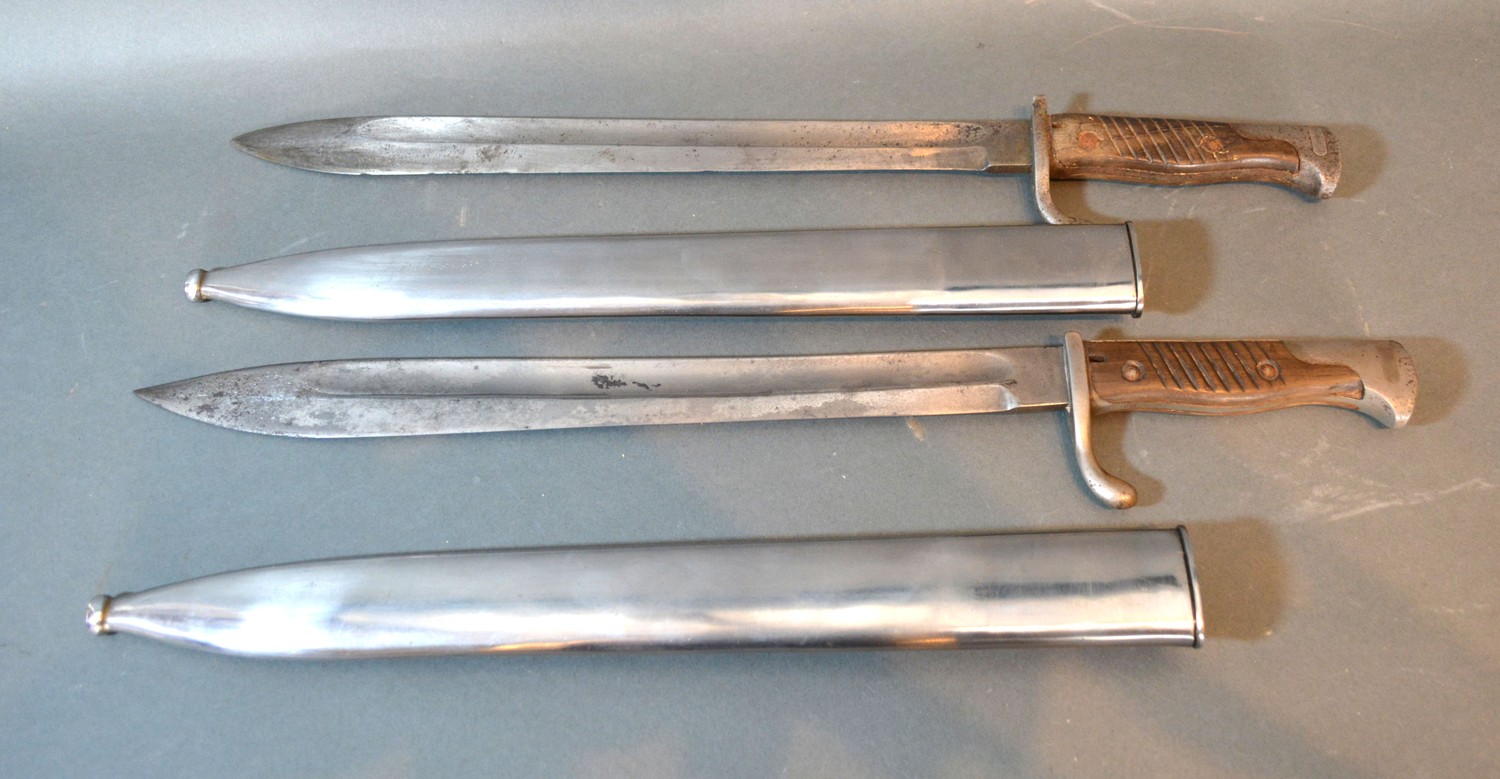 Two G98 German WWI bayonets, 50cms long