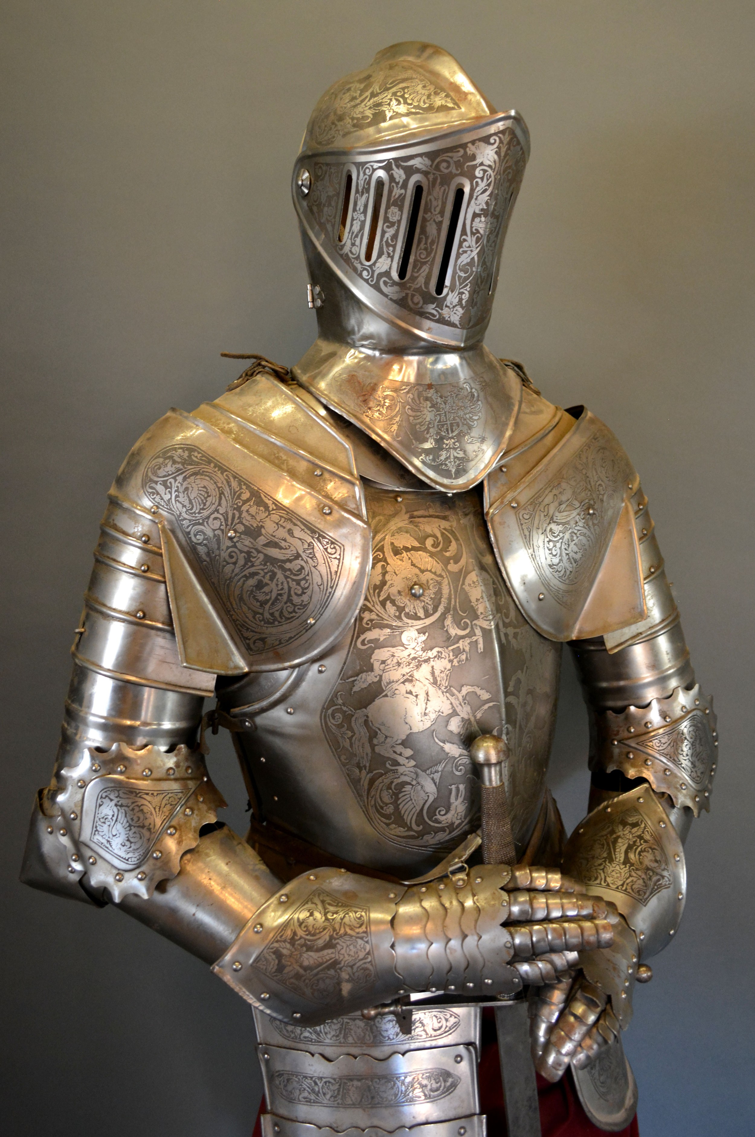 A 16th Century Style Suit of Armour complete with sword upon a wooden plinth 197 cms tall - Image 2 of 2