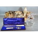 A Collection of Silver Plated Items to include a pair of cased fish servers, a tray and other items