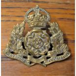 Derbyshire Yeomanry (Dragoons) WWI Cap Badge (Brass), two lugs, second type. K&K: 1443