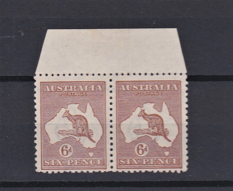 Australia 1923/4 B6d Chestnut SG 73a "Leg of Kangaroo Broken" in pair with normal unmounted mint