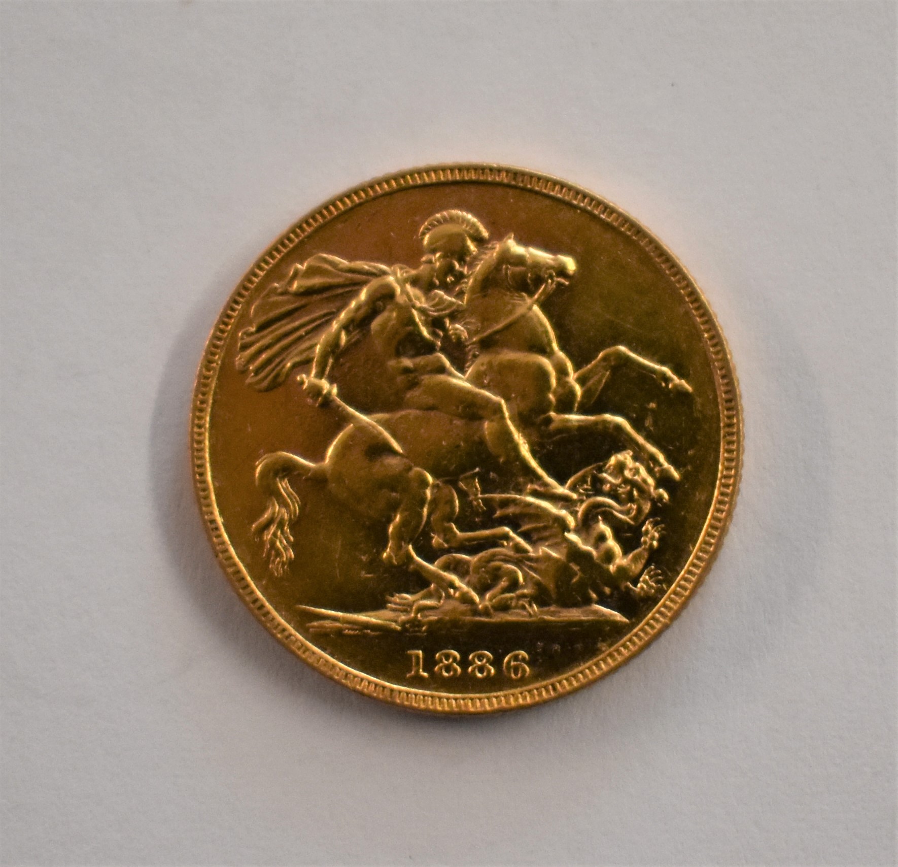 Gold 1886M Victoria Sovereign, EF - Image 2 of 2