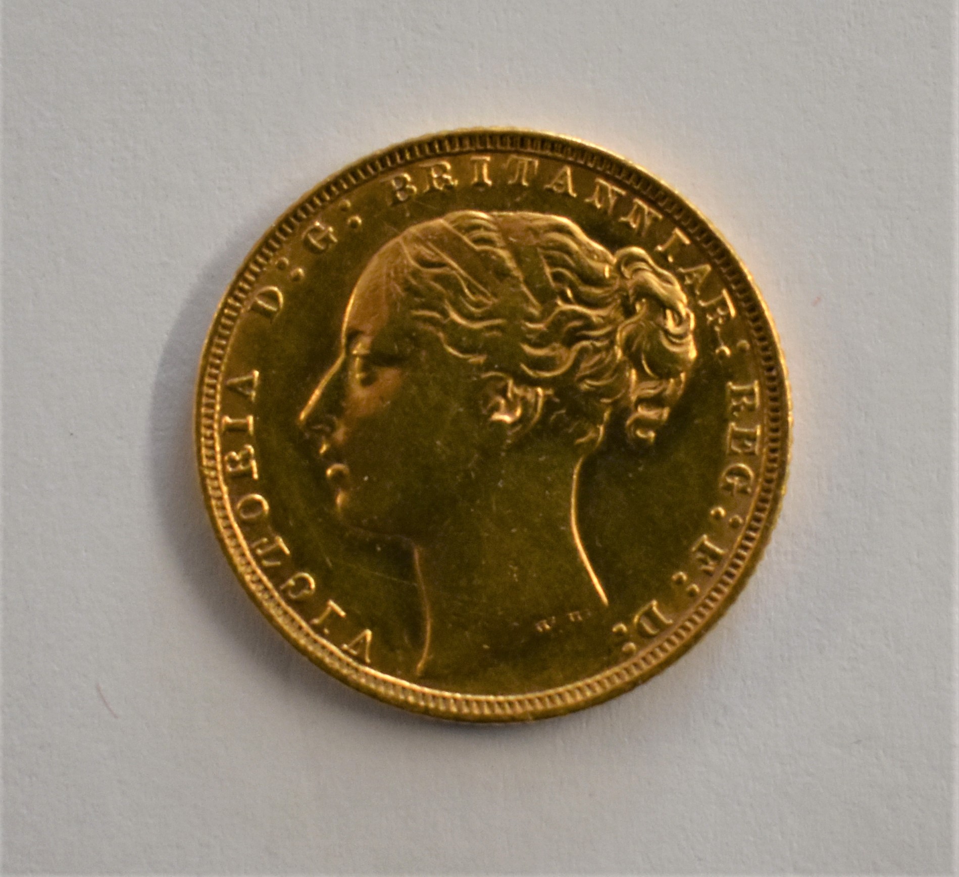 Gold 1871 Victoria Sovereign, NEF