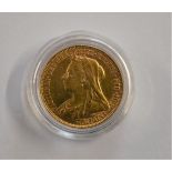 Gold 1894 Victoria old Head Sovereign, AEF