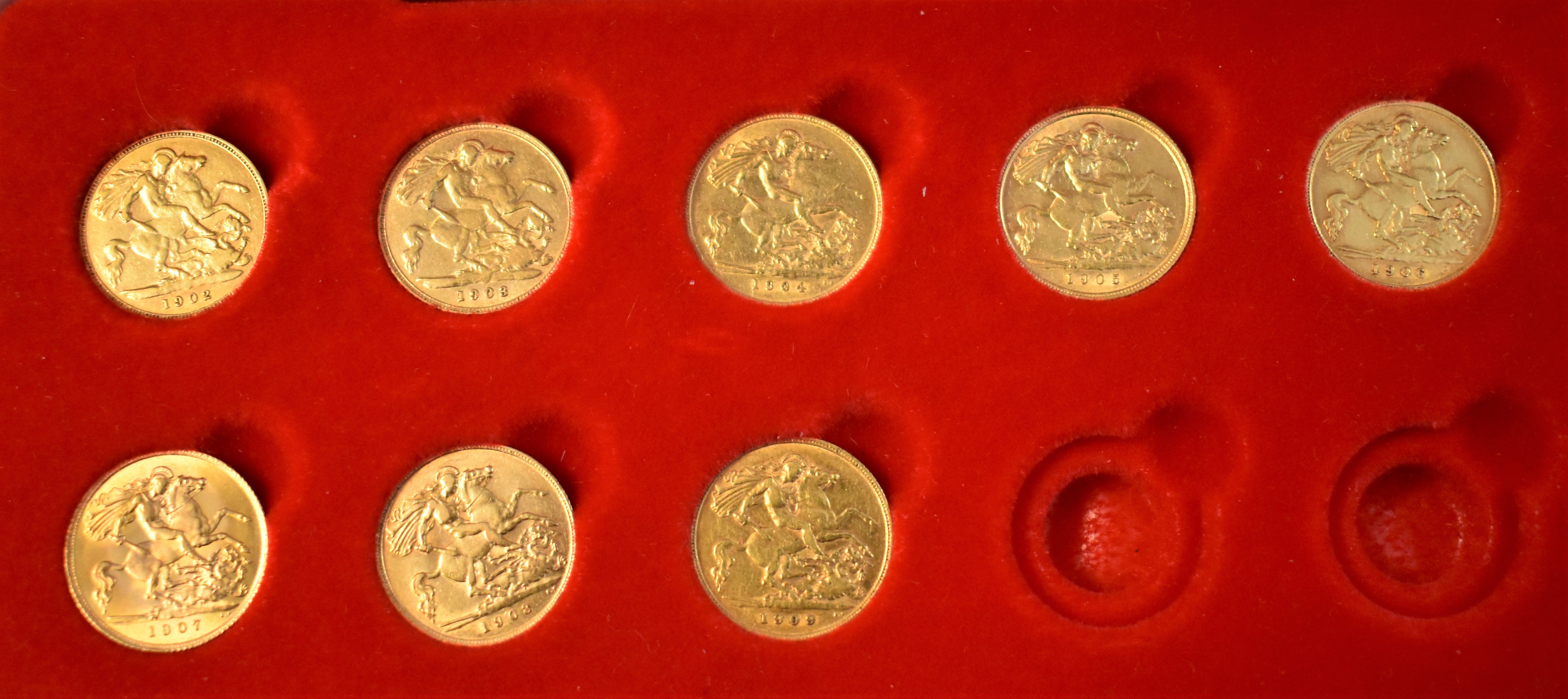 Gold Half Sovereigns (8) 1902-1909 boxed