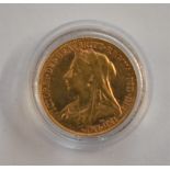 Gold 1900 Victoria old Head Sovereign, AEF