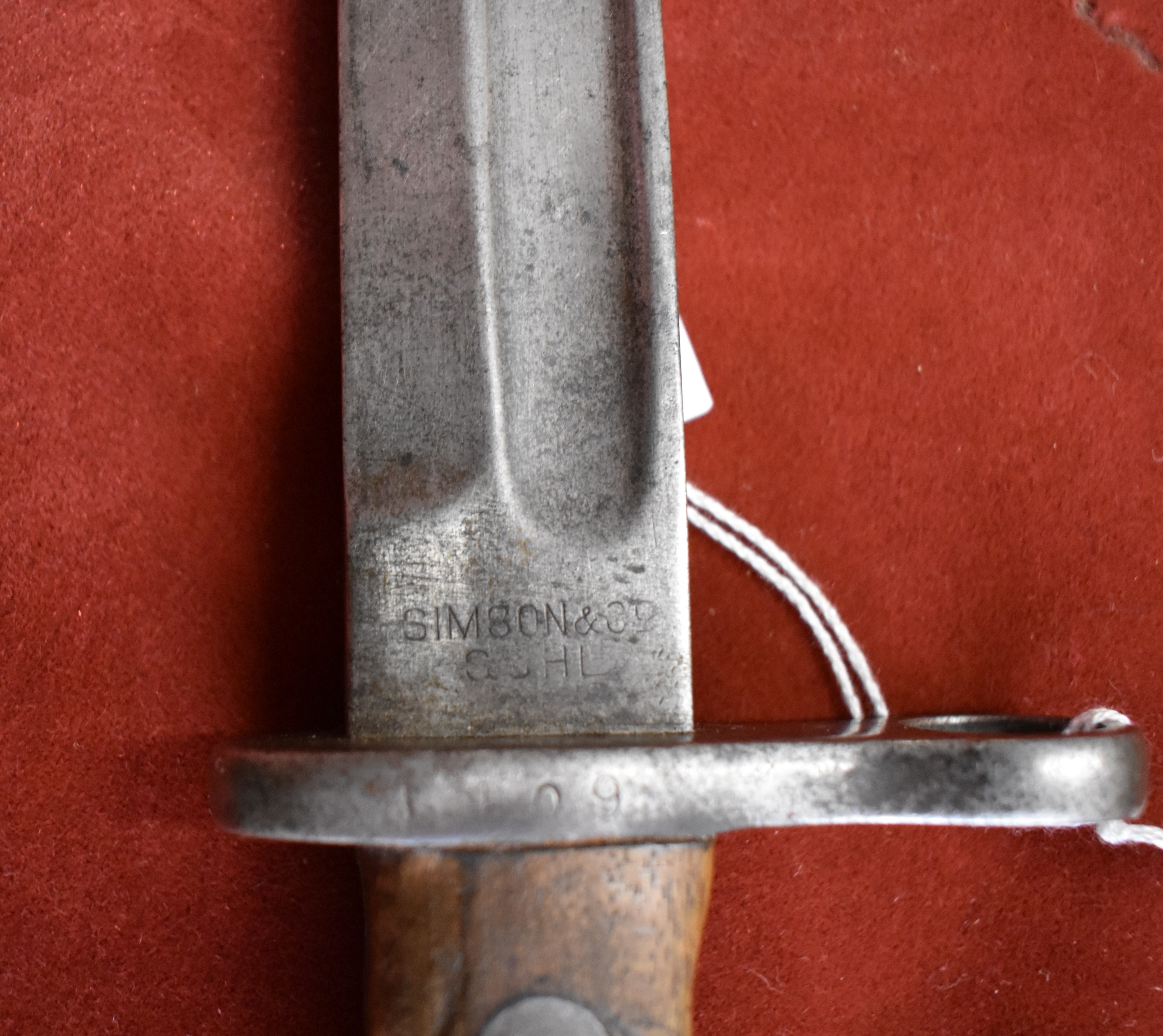 Spanish M1893 Mauser Bayonet, marked on the ricasso 'Simpson & Co, Suhl' and stamped 1409 on the - Image 2 of 3