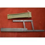 British WWII Vickers Pointer Staff MKI & Case stamped CM 828, these used for the Vickers MG