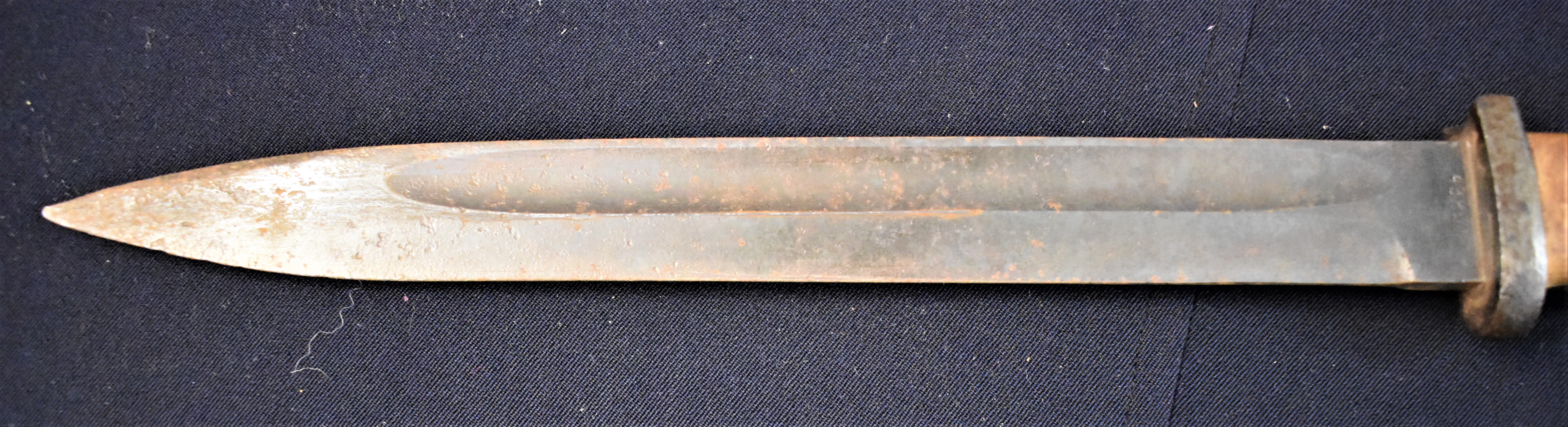 German WWII Mauser Bayonet with maker '162y' obverse of the ricasso and '43ASW' on the reverse, - Image 3 of 4