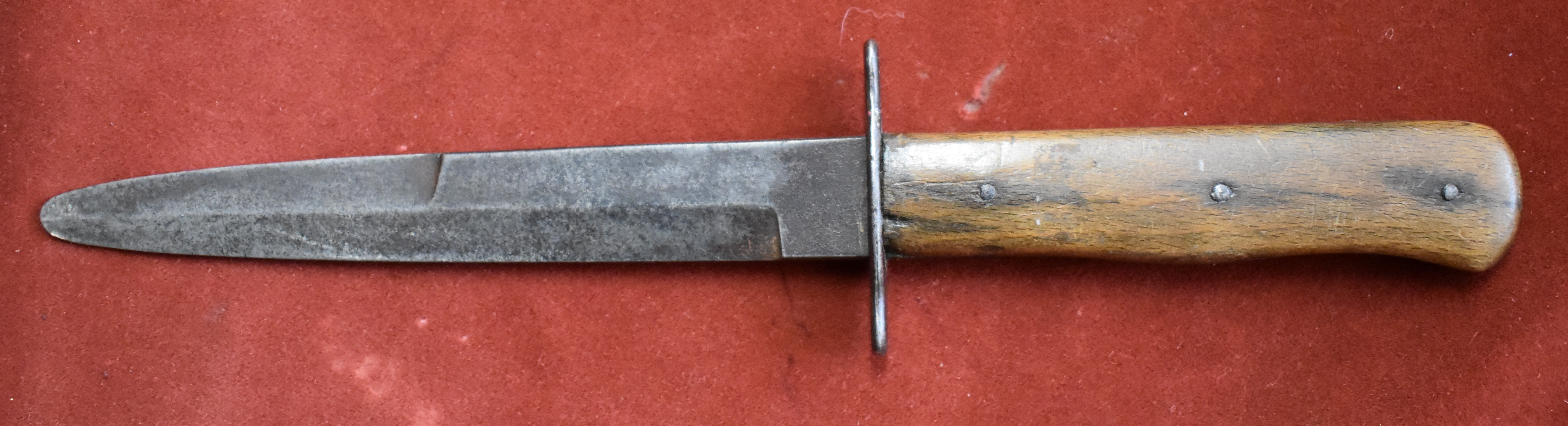 German WWII Luftwaffe Kampfmesser Boot Knife Trench Dagger, with makers mark on the blade.