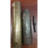 French WWI inert 75mm schneider HE Round with 'I.A.' modèle 1915 Fuze, needs some restoration, comes