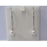 A PAIR OF 18ct WHITE GOLD DIAMOND & PEARL DROP EARRINGS