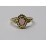 9CT YELLOW GOLD OPAL RING, size N