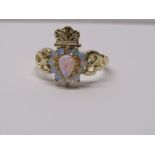 9CT YELLOW GOLD OPAL CLADDAGH RING, size P