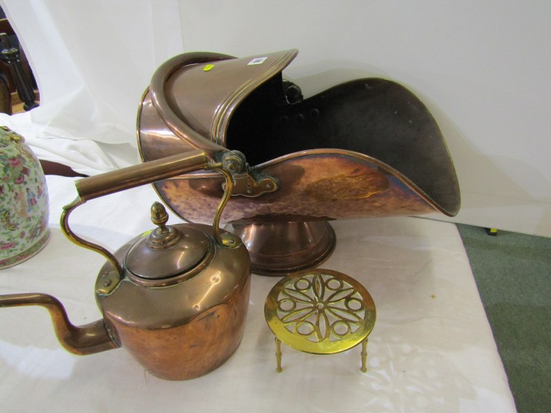 ANTIQUE METALWARE, Victorian copper swing handled coal scuttle, together with Victorian copper acorn