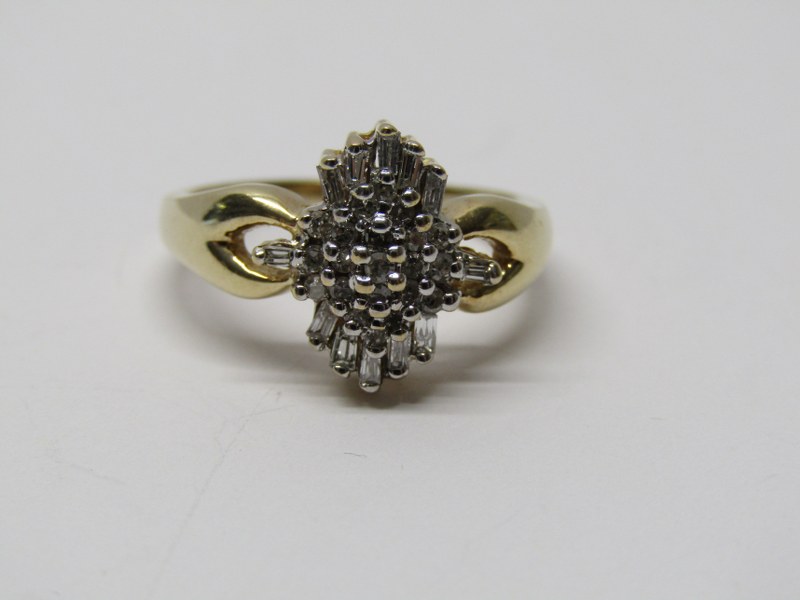 9CT YELLOW GOLD DIAMOND CLUSTER RING, mixed bagette & brilliant cut diamonds, set in 9ct yellow gold