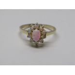 9CT YELLOW GOLD OPAL CLUSTER RING, size N