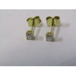 A PAIR OF DIAMOND STUD EARRINGS, Set in 18ct yellow gold, total diamond weight of approx 0.30ct