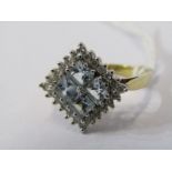 18CT YELLOW GOLD AQUAMARINE & DIAMOND CLUSTER RING, 4 principal princess cut aquamarines