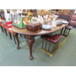 EDWARDIAN OAK OVAL EXTENDING DINING TABLE, cabriole legs, 42" width extending to 82" length with 2