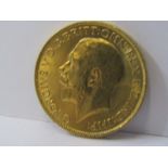 GOLD SOVEREIGN, 1915 George V high grade